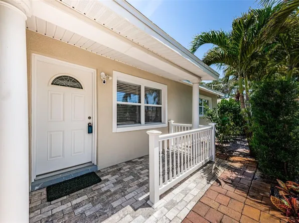 5785 15th Ave N, Saint Petersburg, FL 33710