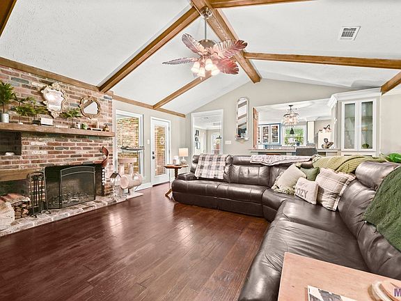 5th image of 16723 Buckner Dr