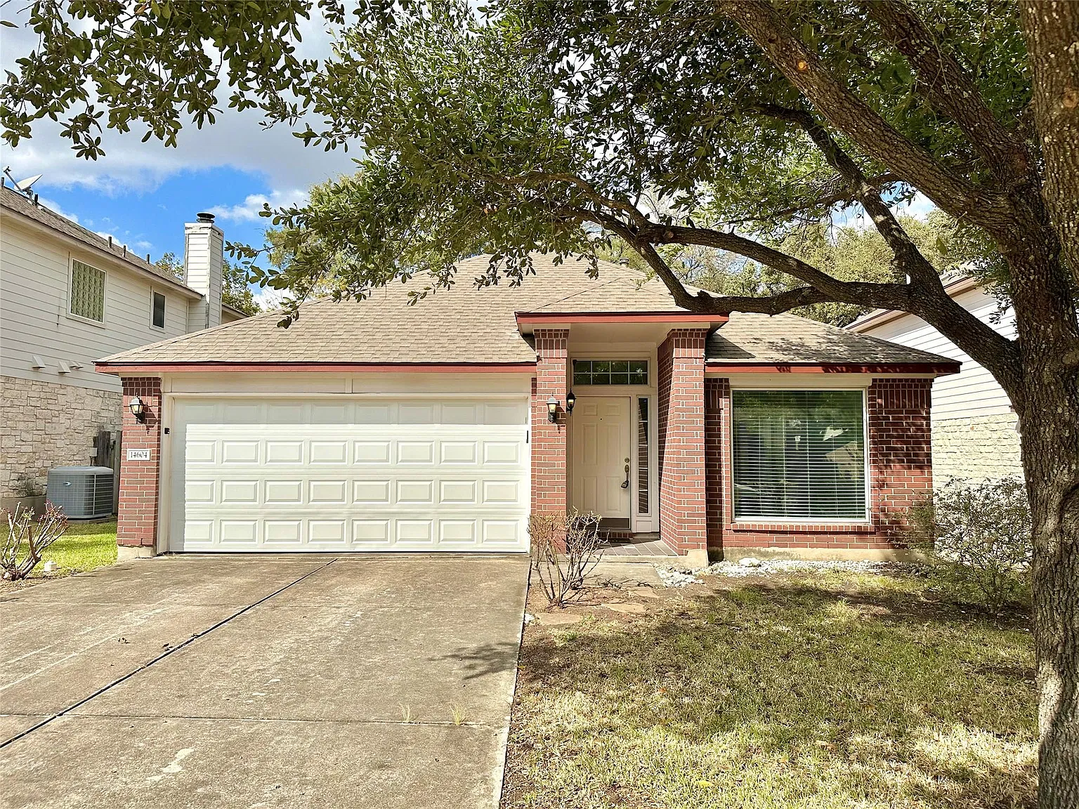 3 bed, 2.0 bath, 1690 sqft, $2,200 — Photo 1