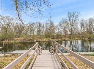160 Lane 220 Turkey Lake, Hudson, IN 46747