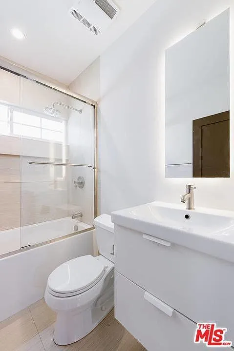 5261 San Vicente Blvd — Photo 4