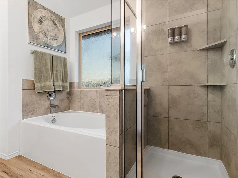 18426 White Stallion Ln — Photo 27
