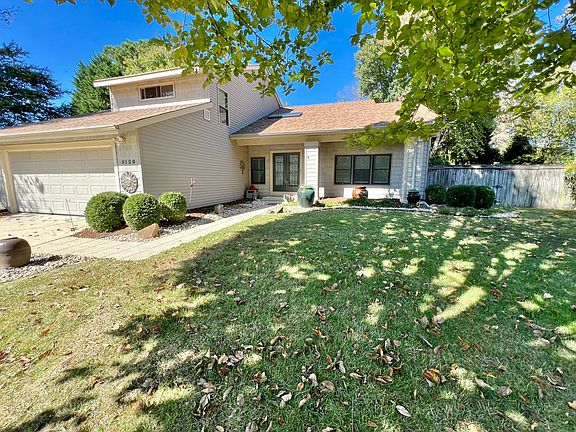 3rd image of 5120 Park Lake Ct