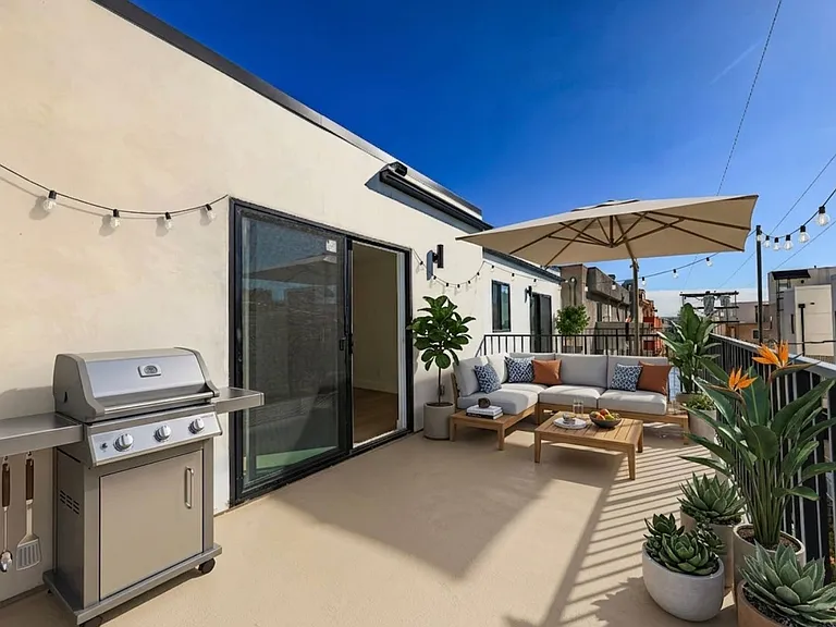 Never Before Lived in Luxury Townhomes 2 Blocks from WeHo! — Photo 9
