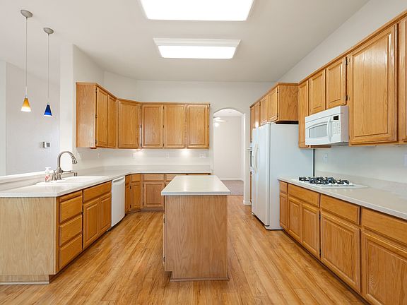 4th image of 2347 Amber Falls Dr