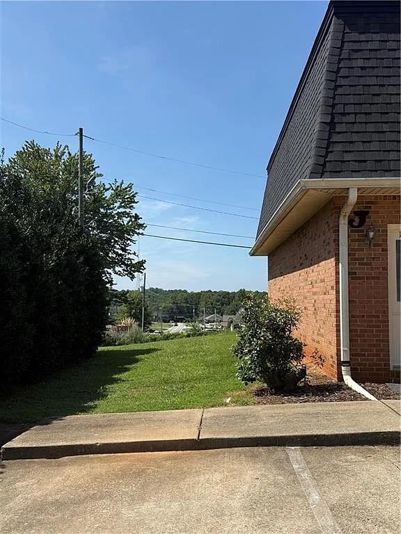 3730 Old Flowery Branch Rd — Photo 2