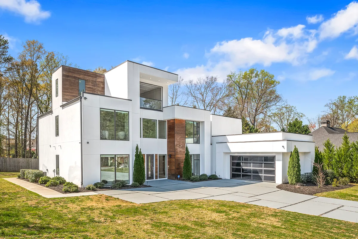 Building Photo - W Northway Ln