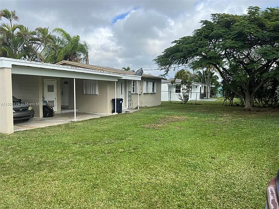 2nd image of 9990 Dominican Dr