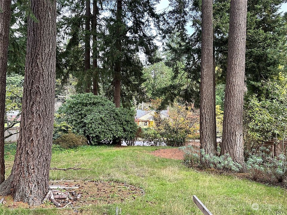 2nd image of 234 Contra Costa Avenue