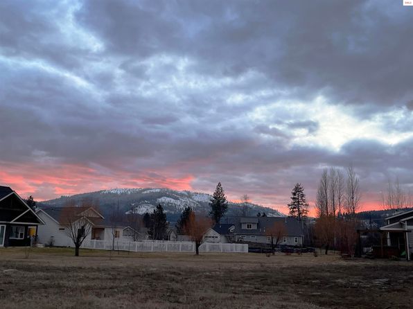 96 Hanson Ct, Dover, ID 83825