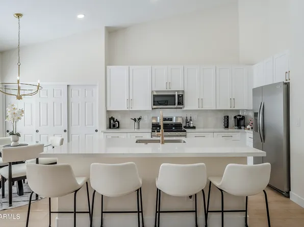 1881 E ERIE Street, Chandler, AZ 85225