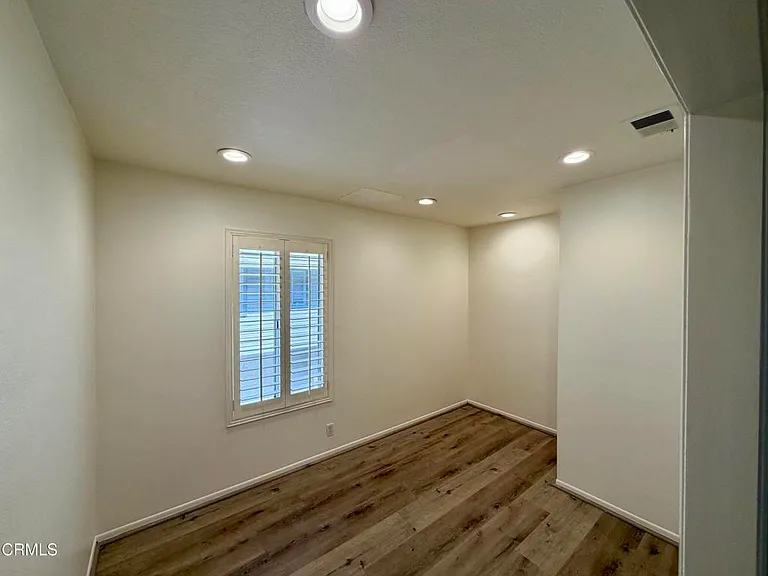 283 S Hudson Ave #20 — Photo 4