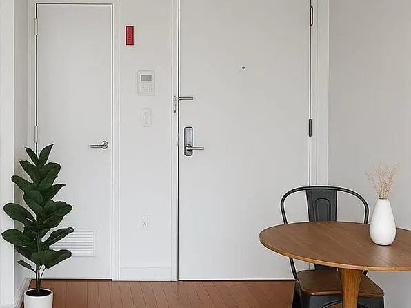 31 Monroe Street 9B image 3 of 9