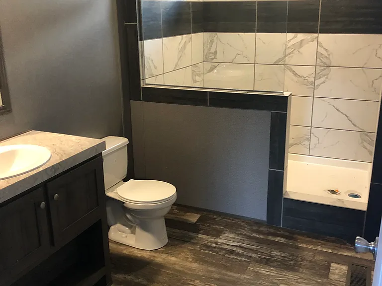 Master bath with 6'X8' tile walk-in shower