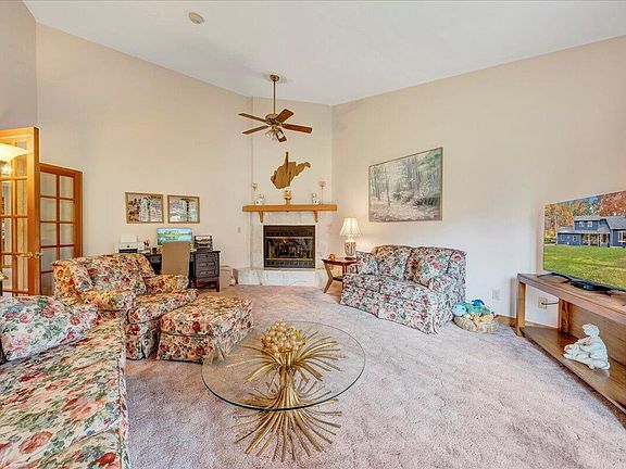 4th image of 617 Coleman Dr