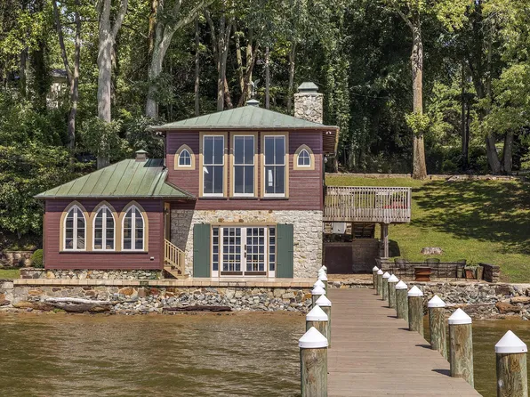 85 Dune Dr, North East, MD 21901