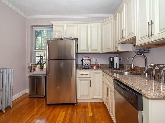 4th image of 1746 Commonwealth Ave APT 4