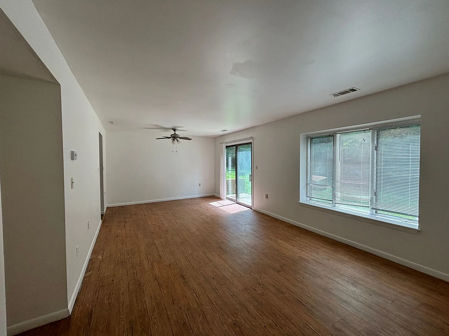 3 Bedroom 2.5 Bath Townhouse — Photo 3