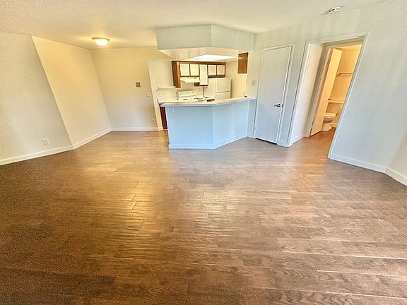 4th image of 3782 1st Ave APT 206