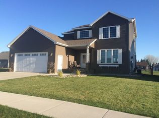 3285 5th Ave N, Moorhead, MN 56560