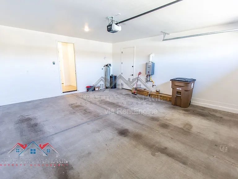 15075 W McKinley St — Photo 31