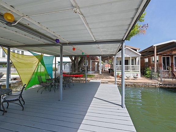 4th image of 505 Brazos Harbor Dr