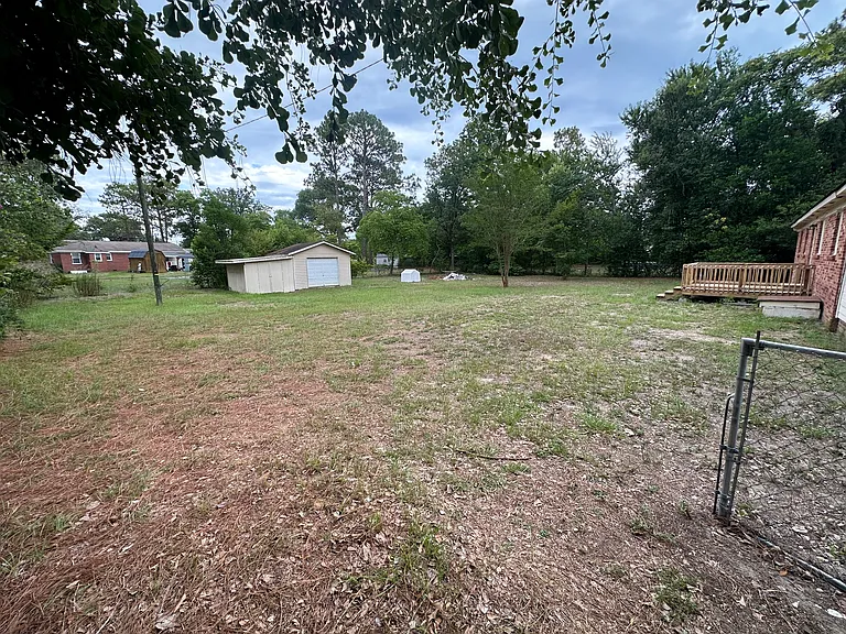 3257 Dorian Rd — Photo 6