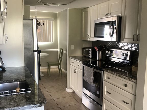 2nd image of 500 Beach Park Ln #500