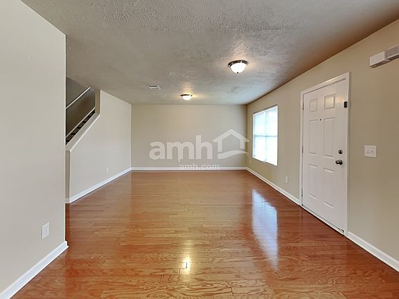3rd image of 3419 Blaze Dr
