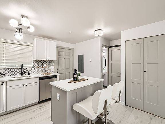 3rd image of 6707 196th St SW #403