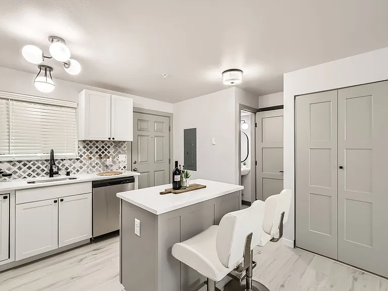 Evergreen Townhomes — Photo 27