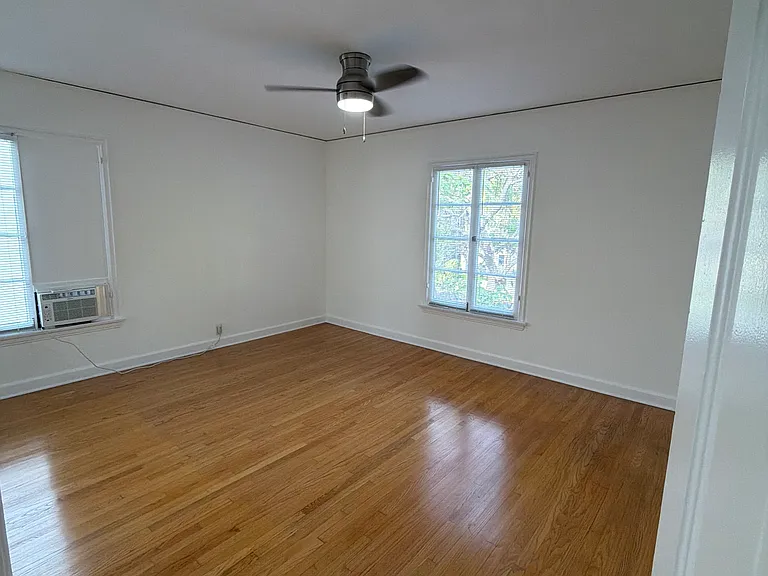 630 S Detroit St #1/2 — Photo 10