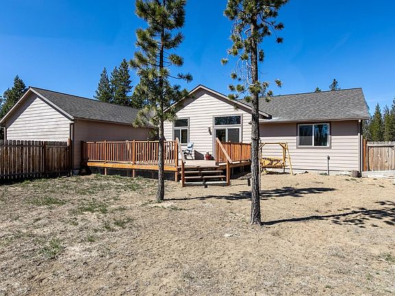 4th image of 16831 Whittier Dr