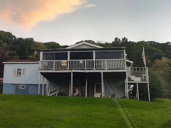 512 & 514 Short St, New Bethlehem, PA 16242