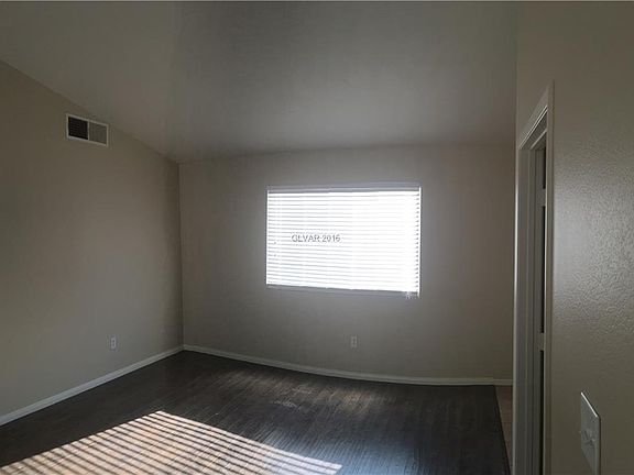5th image of 4167 Heller Dr