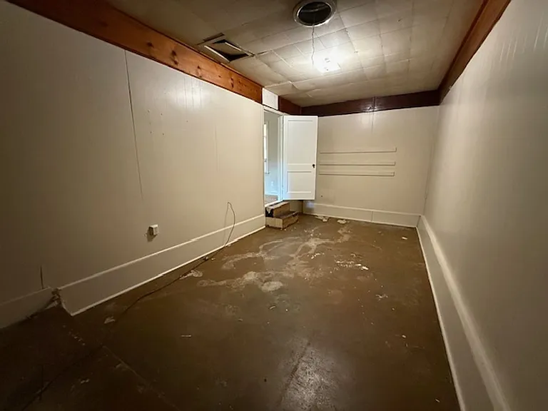 3250 College St — Photo 11