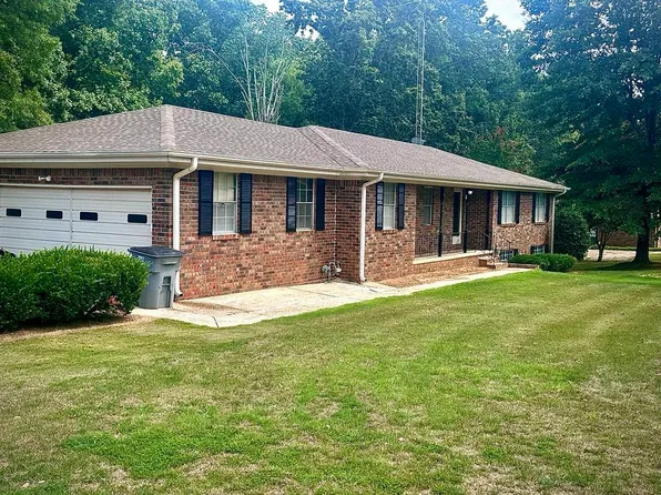 246 Cedar Ln, Killen, AL 35645