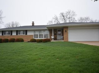 5331 Millbank Rd, Greendale, WI 53129