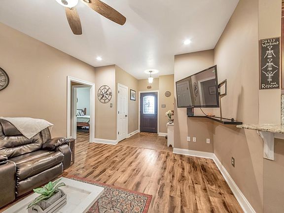 3rd image of 119 Cezanne Dr