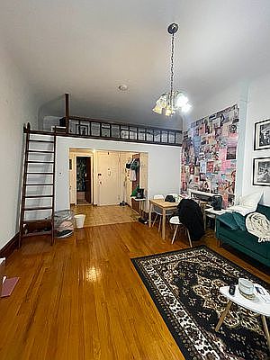 3rd image of 137 W 86th St #3C