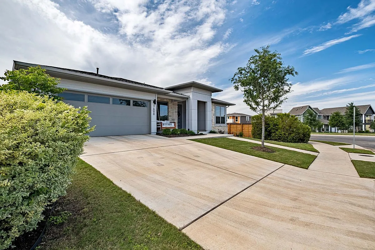 Building Photo - 7600 Hillock Ter