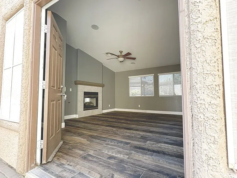 8209 Dusty Valley Ct — Photo 9