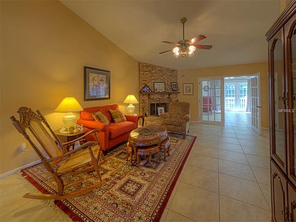 3rd image of 9422 Graystoke Ln