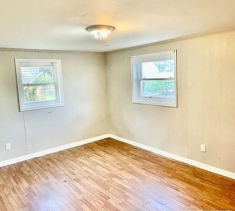 4th image of 722 Auburn Pl