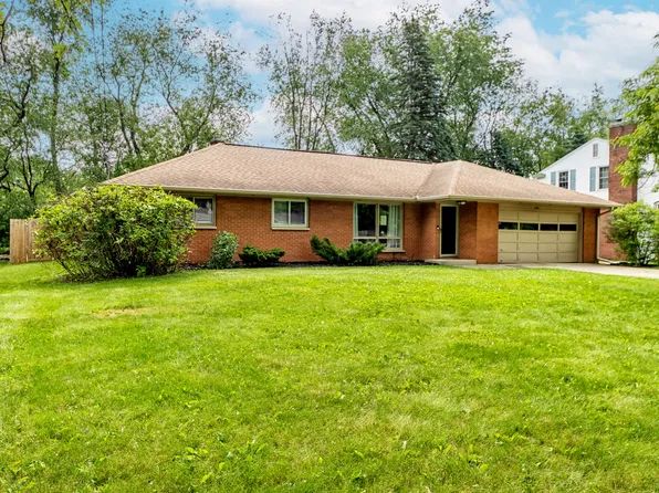 1110 Piccadilly Rd, Kalamazoo, MI 49006
