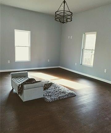 5th image of 310 Pryor St