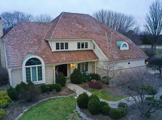 6363 Manor Dr, Burr Ridge, IL 60527