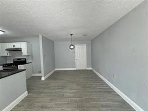 6918 Isla St — Photo 4