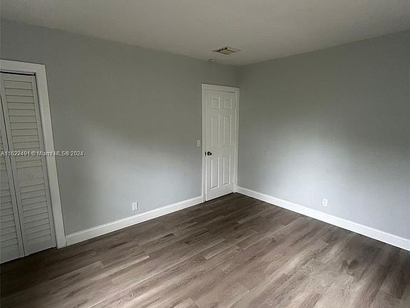 4th image of 1344 NW 3rd Ave