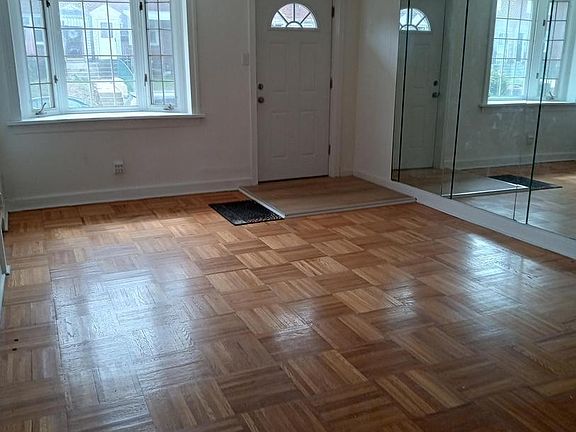 3rd image of 123 Spring Valley Rd